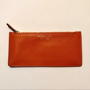 Michael Kors Pouch